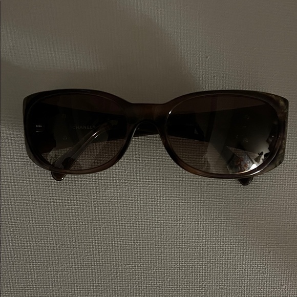 CHANEL Accessories - CHANEL 4017 Tortoise Pearl CC Sunglasses | 61□17 | $295